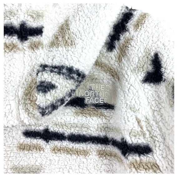 The North Face Campshire 2.0 Aztec Hooded Zip Up Sherpa Fleece Jacket-Women's M - Picture 6 of 10